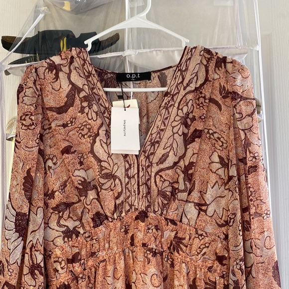 🌸Long sleeve Dress🌸 - Picture 2 of 6